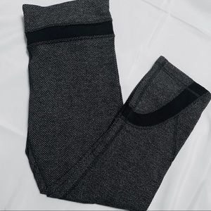 Lululemon NWOT Rare Herringbone Run Inspire Crop